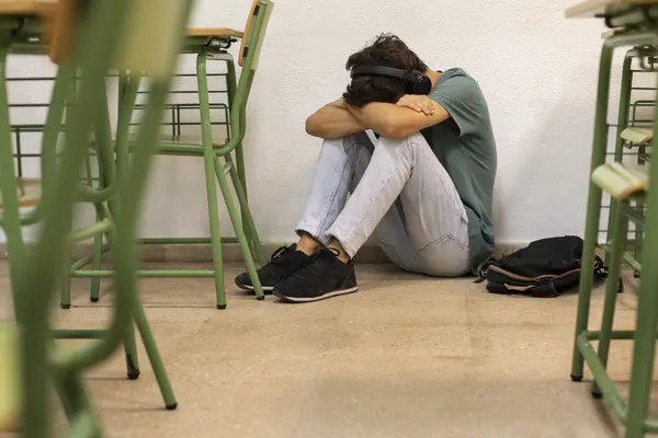 Avanza estrategia para el abordaje de la conducta suicida en instituciones educativas de Caldas